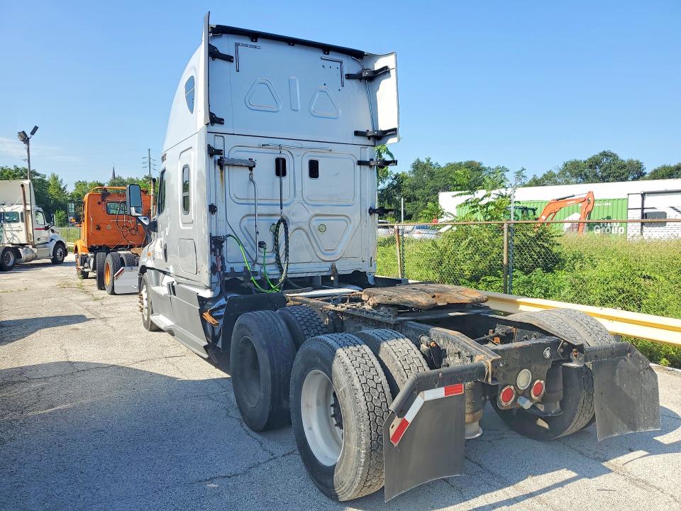 2015 Freightliner Cascadia 125 მანქანა იყიდება აუქციონზე, vin: 3AKJGLD53FSGK2879, აუქციონის ნომერი: 65894116