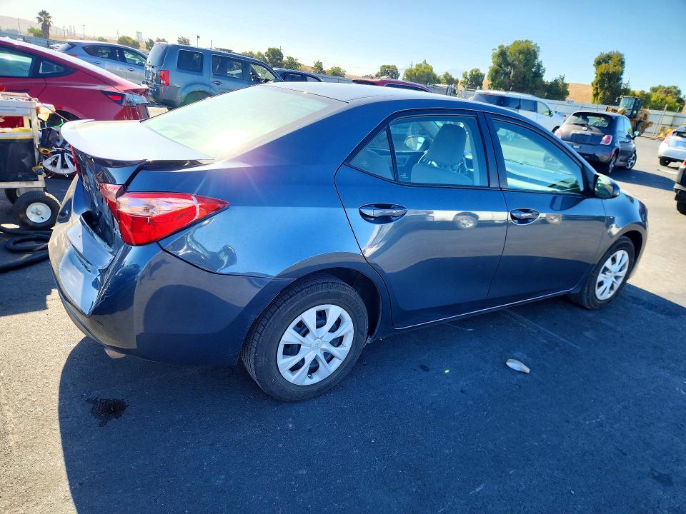 Продажа на аукционе авто 2017 Toyota Corolla, vin: 2T1BPRHE1HC770735, номер лота: 63705596