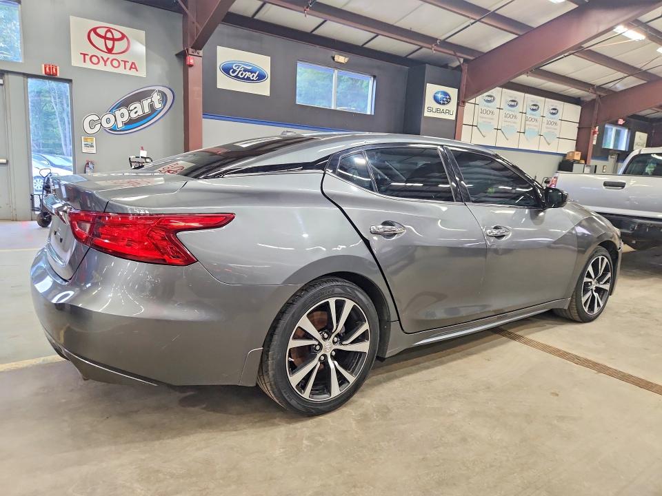 63923906 :رقم المزاد ، 1N4AA6AP8JC402287 vin ، 2018 Nissan Maxima مزاد بيع