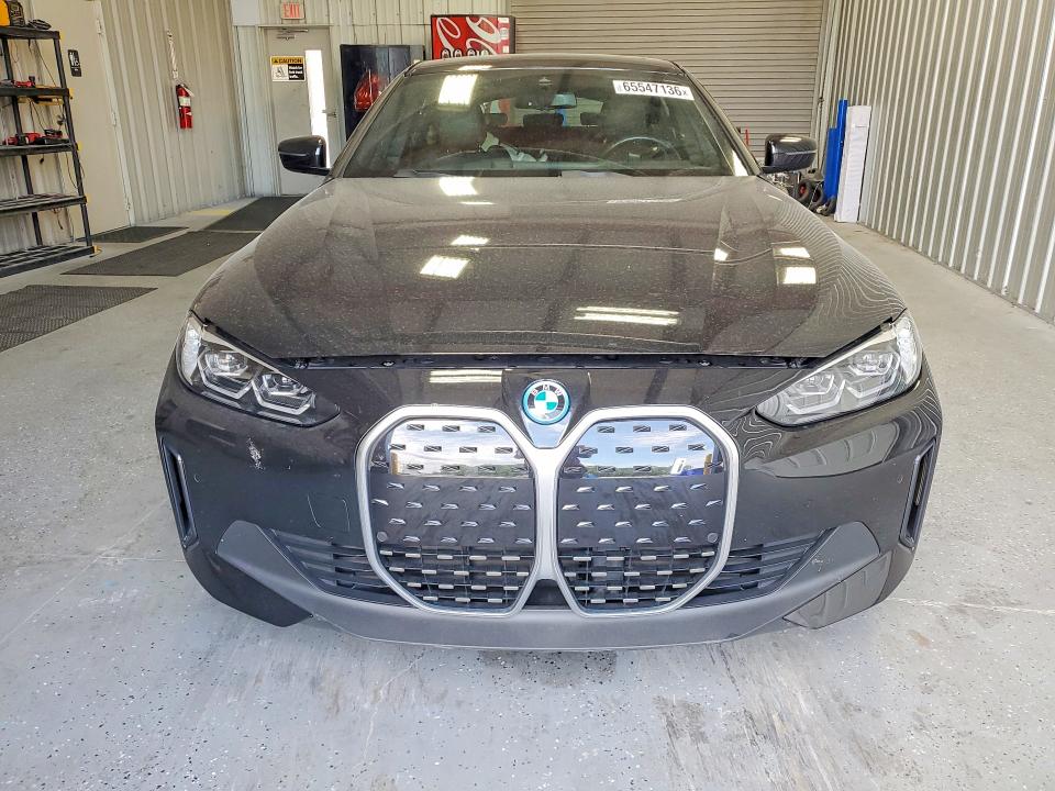65547136 :رقم المزاد ، WBY73AW05PFN98546 vin ، 2023 Bmw I4 مزاد بيع