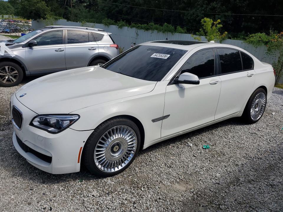 2015 Bmw 750 მანქანა იყიდება აუქციონზე, vin: WBAYA8C57FD825375, აუქციონის ნომერი: 64255336