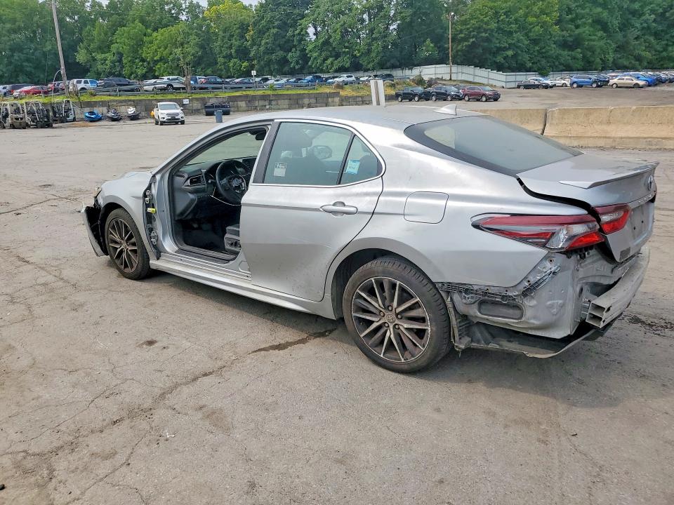 64771066 :رقم المزاد ، 4T1G11AK9MU433800 vin ، 2021 Toyota Camry مزاد بيع