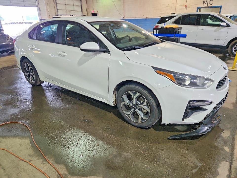 64313736 :رقم المزاد ، 3KPF24ADXME368339 vin ، 2021 Kia Forte مزاد بيع