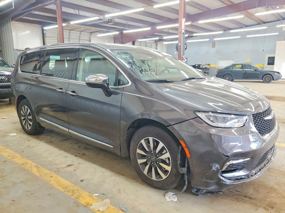 2023 Chrysler Pacifica მანქანა იყიდება აუქციონზე, vin: 2C4RC1S73PR592363, აუქციონის ნომერი: 66901096