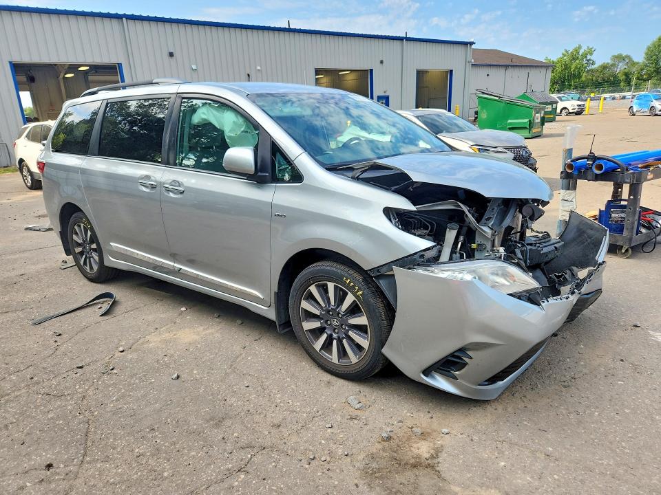 Продажа на аукционе авто 2020 Toyota Sienna, vin: 5TDJZ3DC7LS234377, номер лота: 66602346