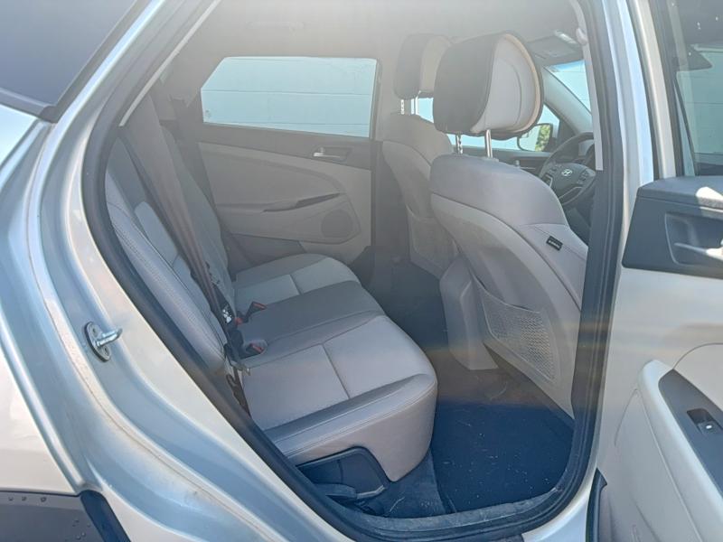 65103296 :رقم المزاد ، KM8J3CA29GU192143 vin ، 2016 Hyundai Tucson مزاد بيع