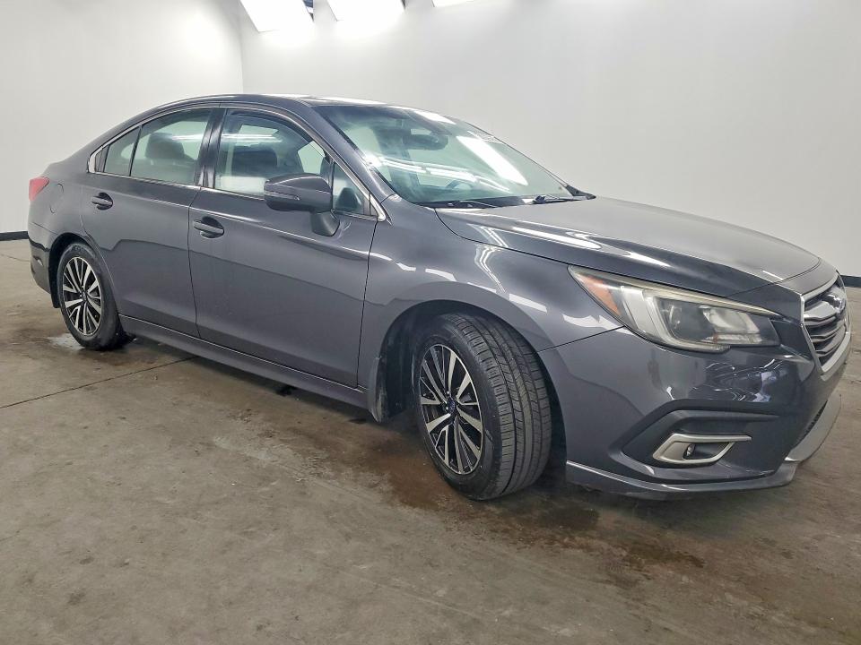 61899656 :رقم المزاد ، 4S3BNAF6XK3027770 vin ، 2019 Subaru Legacy مزاد بيع