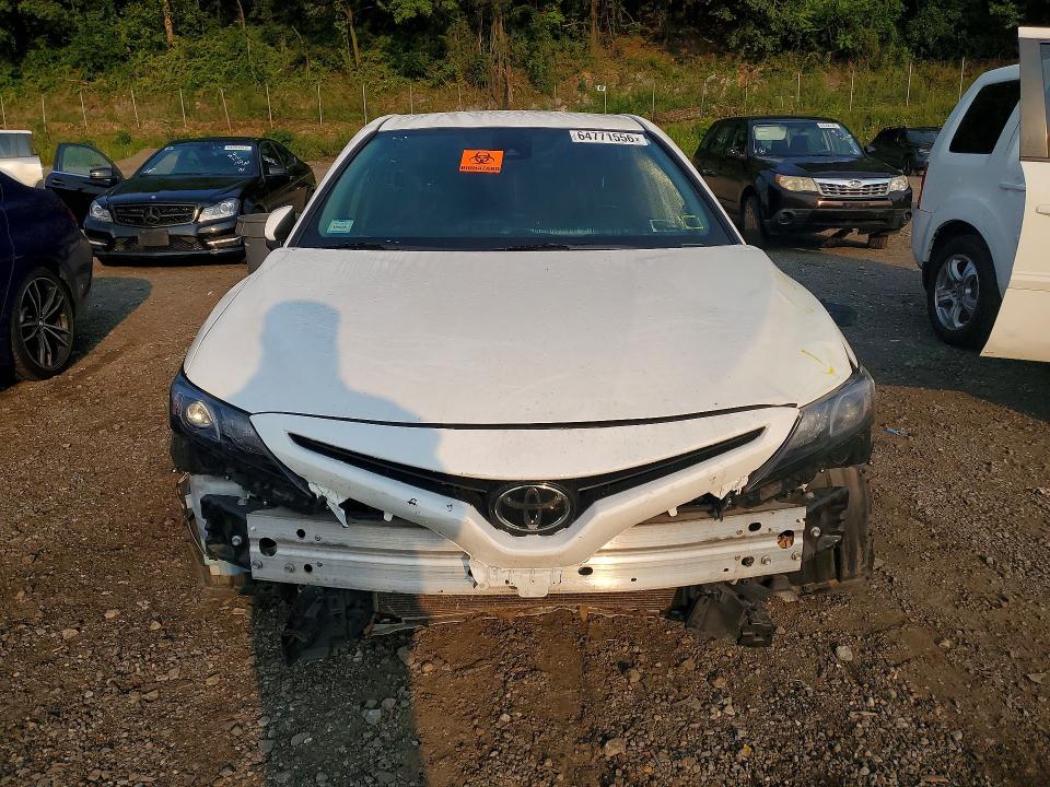 64771556 :رقم المزاد ، 4T1G11AKXRU198945 vin ، 2024 Toyota Camry مزاد بيع