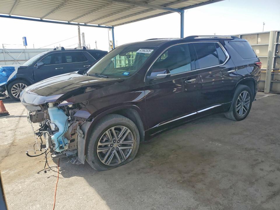 62862526 :رقم المزاد ، 1GNEVNKW8NJ104444 vin ، 2022 Chevrolet Traverse مزاد بيع