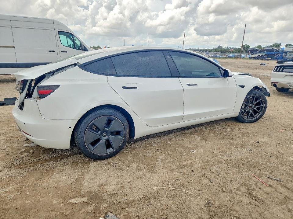 2021 Tesla Model 3 მანქანა იყიდება აუქციონზე, vin: 5YJ3E1EA6MF092213, აუქციონის ნომერი: 63889256