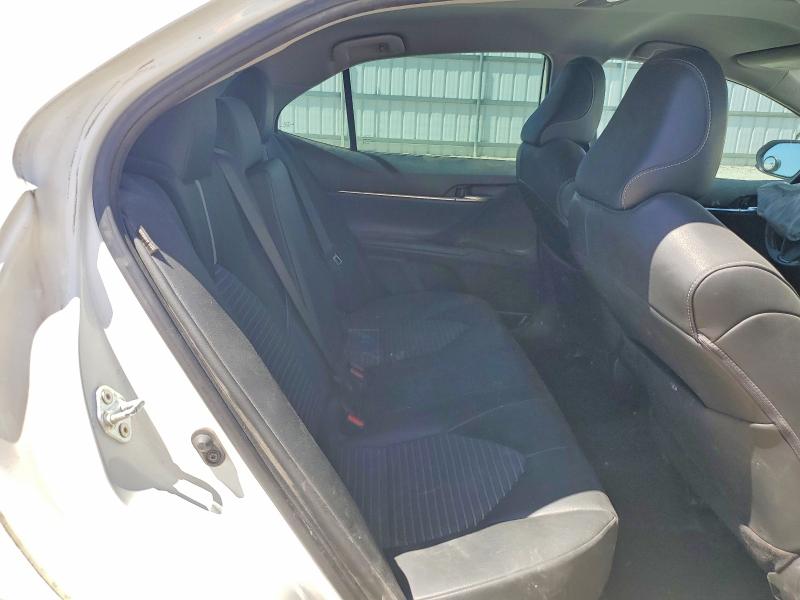 65544806 :رقم المزاد ، 4T1G11AK4MU425250 vin ، 2021 Toyota Camry مزاد بيع