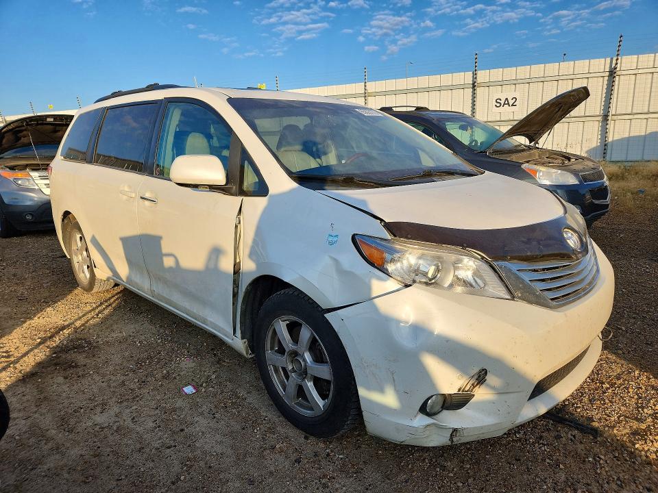 Aukcja sprzedaży 2011 Toyota Sienna, vin: 5TDDK3DC0BS017933, numer aukcji: 65823176