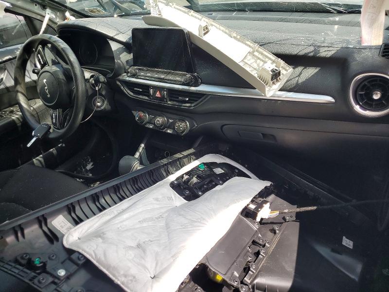 2024 Kia Forte მანქანა იყიდება აუქციონზე, vin: 3KPF24AD5RE761074, აუქციონის ნომერი: 63617826