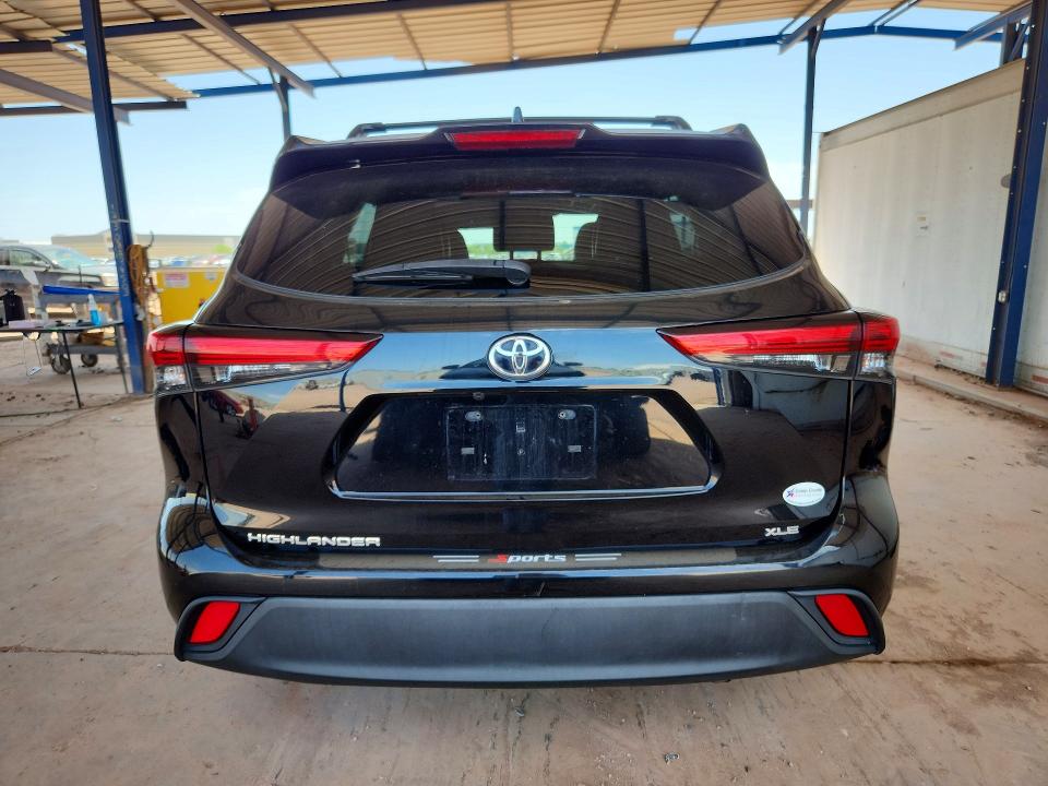 63752106 :رقم المزاد ، 5TDGZRAH4MS051596 vin ، 2021 Toyota Highlander مزاد بيع