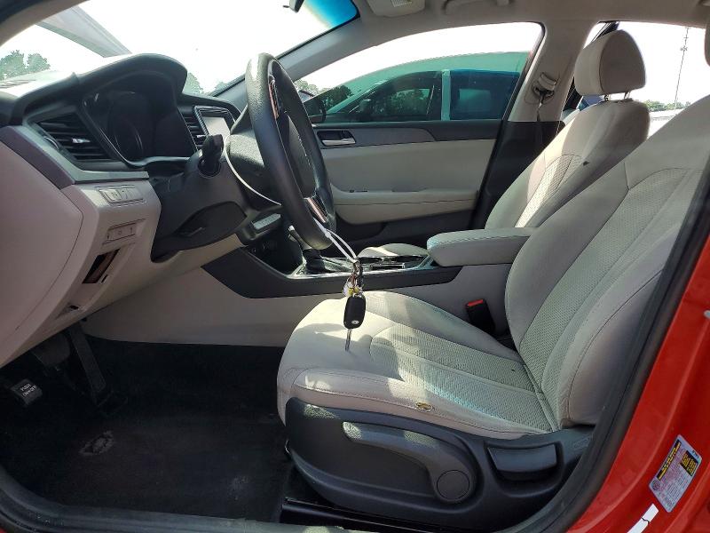 2018 Hyundai Sonata მანქანა იყიდება აუქციონზე, vin: 5NPE24AF2JH693037, აუქციონის ნომერი: 64895636