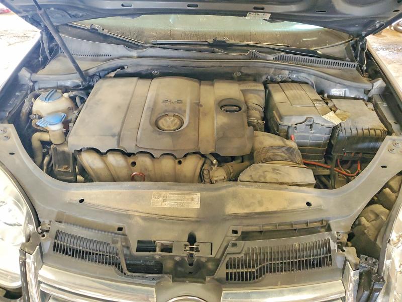 63824476 :رقم المزاد ، 3VWRX7AJ8AM105075 vin ، 2010 Volkswagen Jetta مزاد بيع