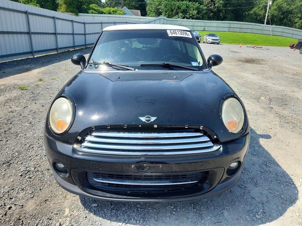 Продаж на аукціоні авто 2011 Mini Cooper, vin: WMWSU3C5XBTX97460, номер лоту: 64613096