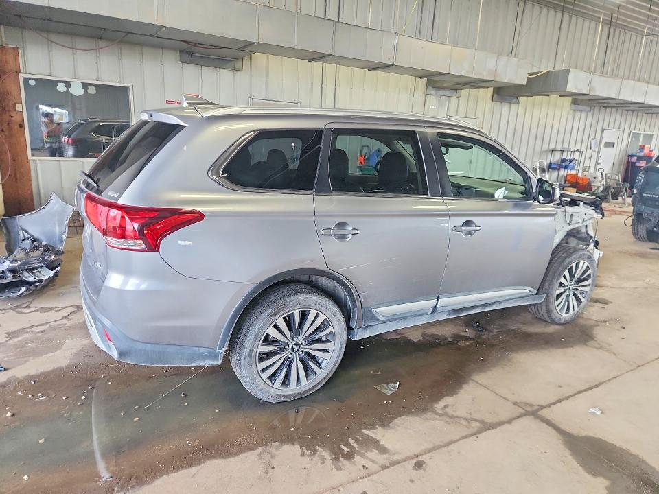 2020 Mitsubishi Outlander მანქანა იყიდება აუქციონზე, vin: JA4AZ3A32LZ036920, აუქციონის ნომერი: 65306926