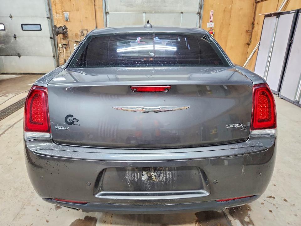 66379476 :رقم المزاد ، 2C3CCAGGXJH296501 vin ، 2018 Chrysler 300 مزاد بيع