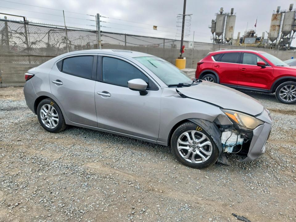 Продажа на аукционе авто 2016 Scion Ia, vin: 3MYDLBZV9GY125924, номер лота: 64700026