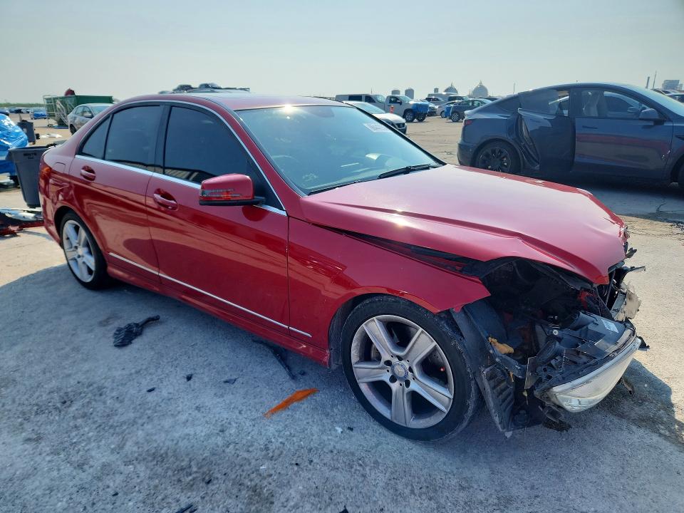 66442936 :رقم المزاد ، WDDGF5GB9AR122845 vin ، 2010 Mercedes-benz C مزاد بيع