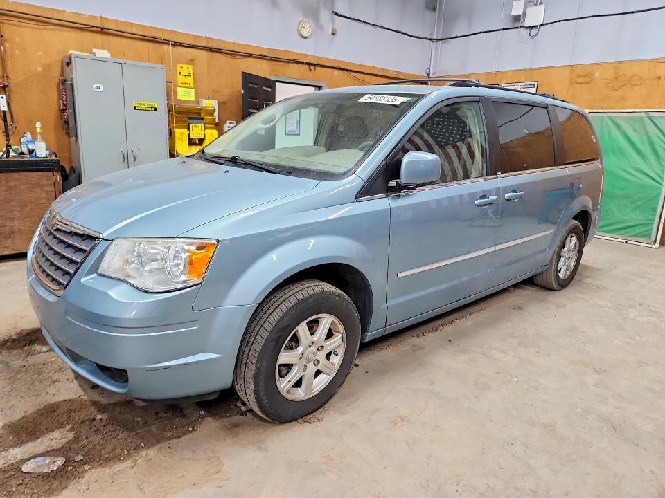 64583126 :رقم المزاد ، 2A4RR5D17AR198624 vin ، 2010 Chrysler Town & Country مزاد بيع