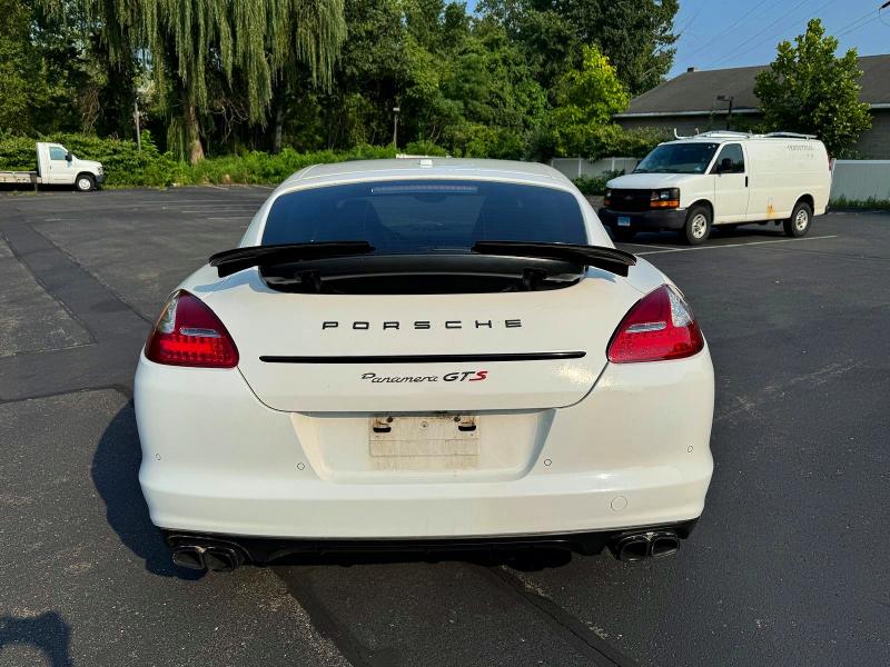 65331236 :رقم المزاد ، WP0AF2A74DL075430 vin ، 2013 Porsche Panamera مزاد بيع