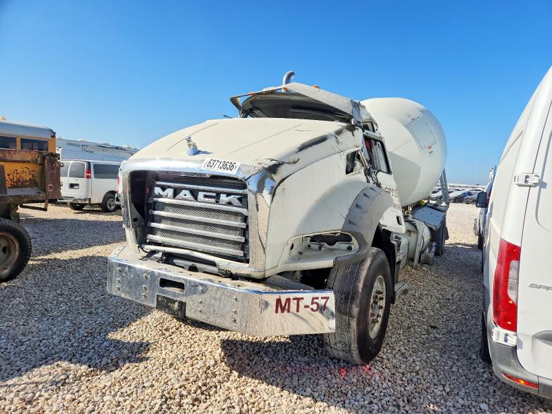 63713636 :رقم المزاد ، 1M2GR2GC7SM047145 vin ، 2025 Mack Unknown مزاد بيع