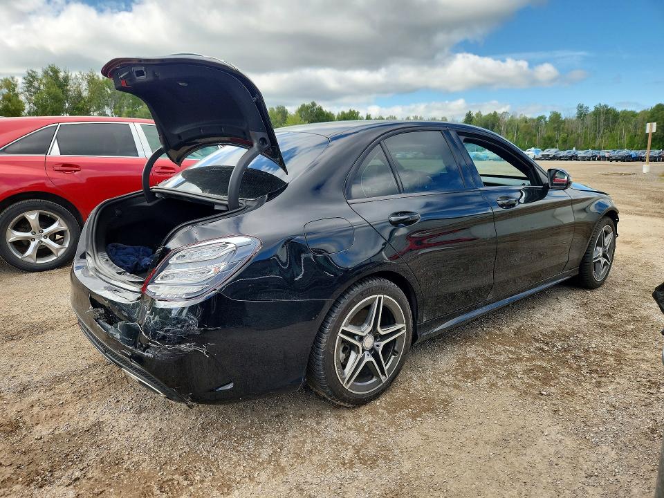 66263596 :رقم المزاد ، 55SWF4KB5HU225797 vin ، 2017 Mercedes-benz C مزاد بيع