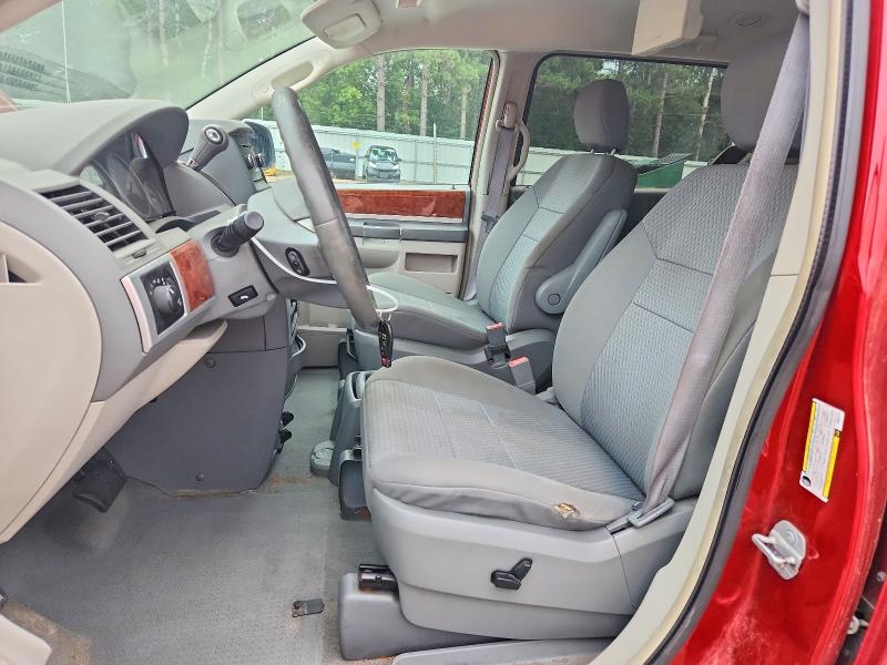 2009 Chrysler Town & Country მანქანა იყიდება აუქციონზე, vin: 2A8HR541X9R597372, აუქციონის ნომერი: 65755846