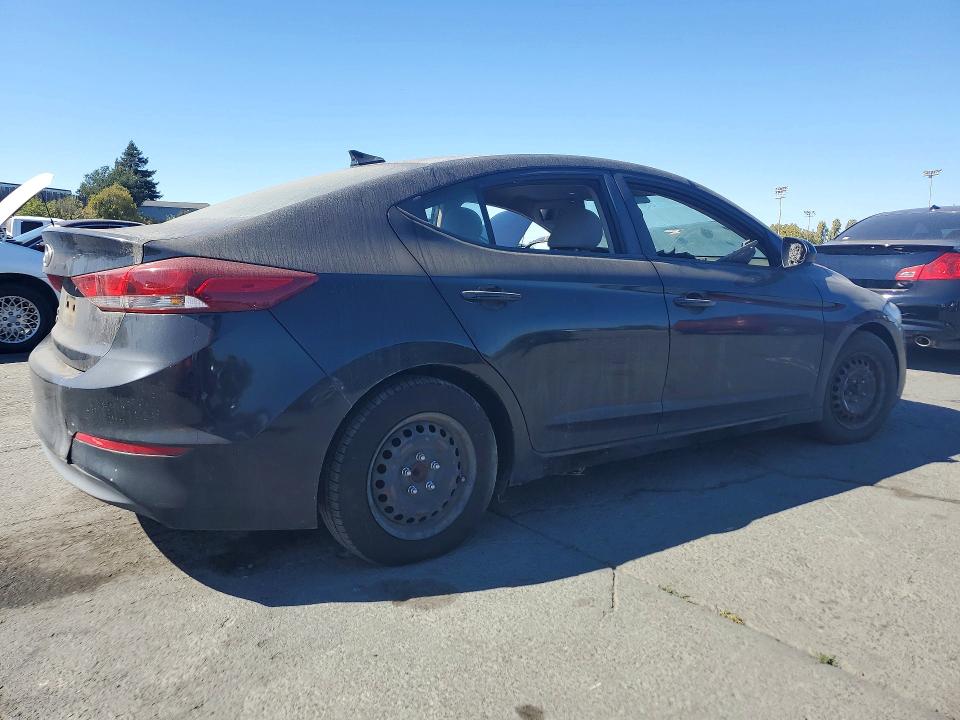 2017 Hyundai Elantra მანქანა იყიდება აუქციონზე, vin: KMHD74LF1HU372127, აუქციონის ნომერი: 63675936