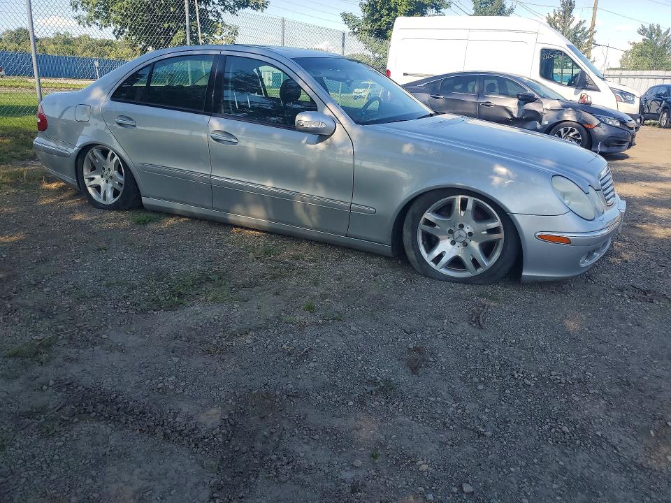 2003 Mercedes-benz E მანქანა იყიდება აუქციონზე, vin: WDBUF70J33A208758, აუქციონის ნომერი: 66566216
