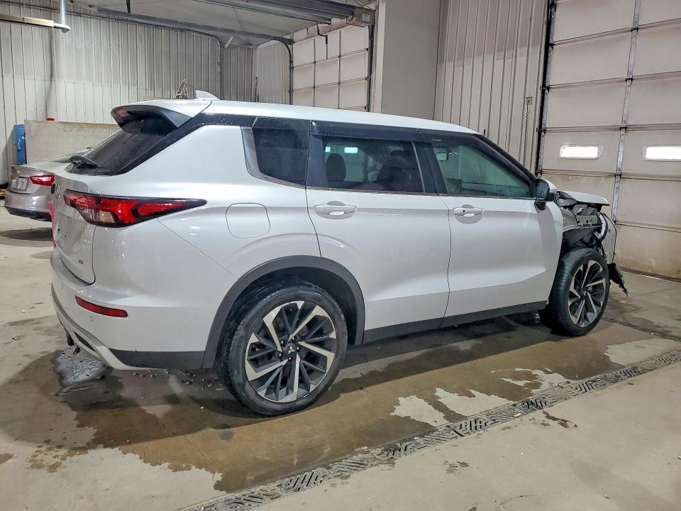 Продажа на аукционе авто 2023 Mitsubishi Outlander, vin: JA4J4UA80PZ053446, номер лота: 64384026