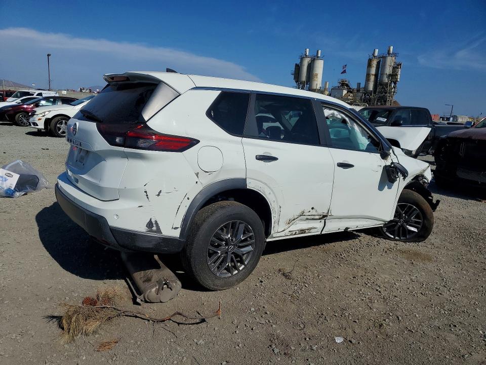 64674286 :رقم المزاد ، 5N1BT3AA0RC671684 vin ، 2024 Nissan Rogue مزاد بيع