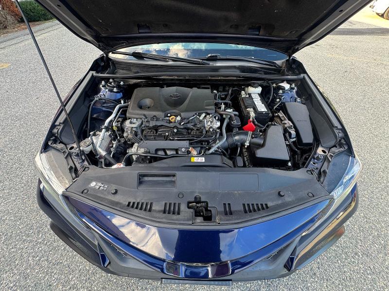 67026236 :رقم المزاد ، 4T1G11BK5NU050761 vin ، 2022 Toyota Camry مزاد بيع