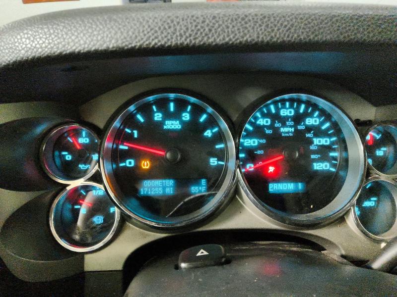 63696176 :رقم المزاد ، 1GT220C82BZ301923 vin ، 2011 Gmc Sierra مزاد بيع