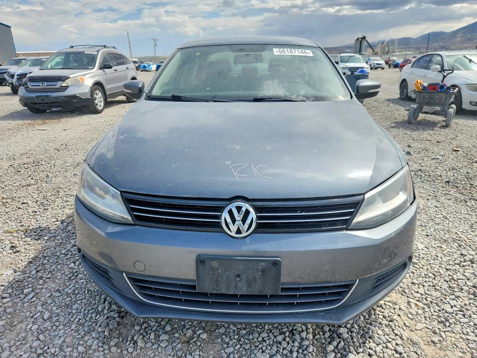 66187146 :رقم المزاد ، 3VWD17AJ9EM233309 vin ، 2014 Volkswagen Jetta مزاد بيع