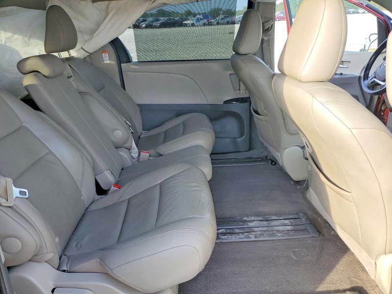 2015 Toyota Sienna მანქანა იყიდება აუქციონზე, vin: 5TDYK3DC4FS569944, აუქციონის ნომერი: 66609536