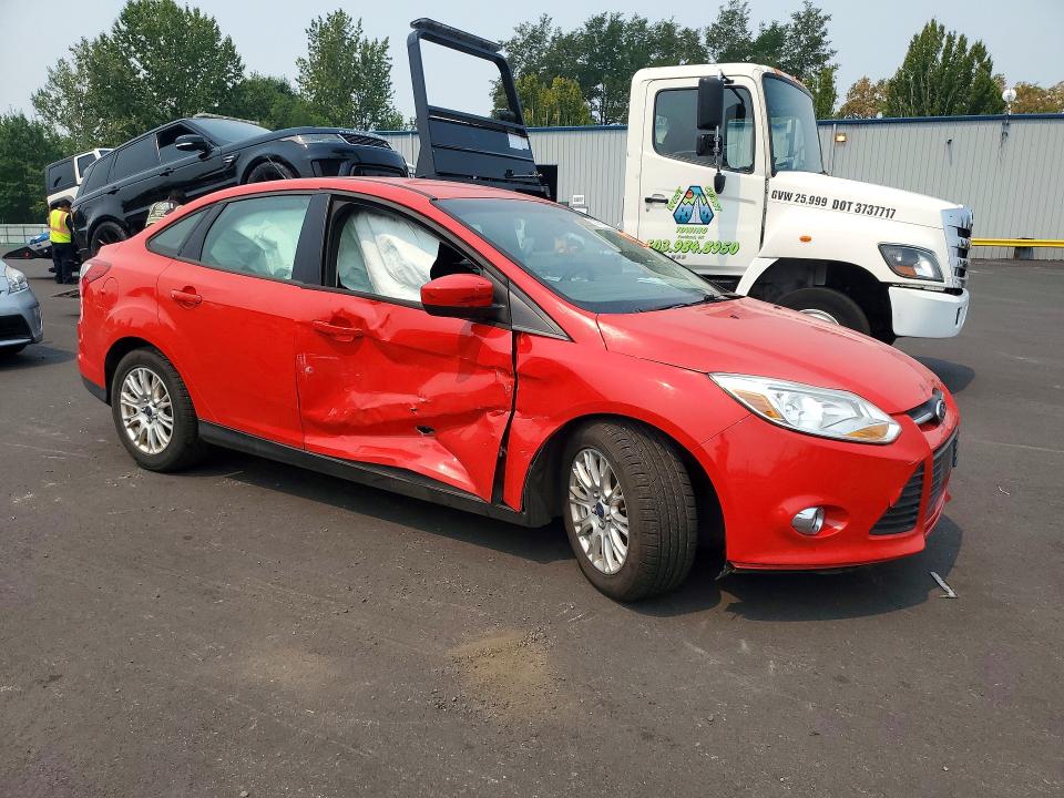 63585266 :رقم المزاد ، 1FAHP3F22CL417234 vin ، 2012 Ford Focus مزاد بيع