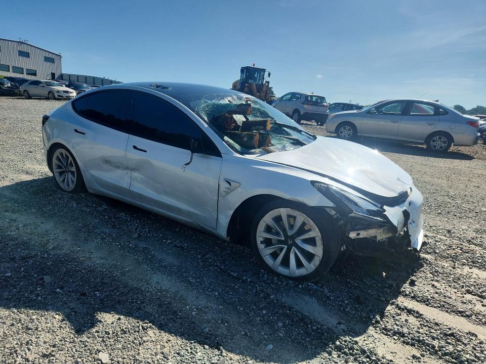65600286 :رقم المزاد ، 5YJ3E1EB5NF261955 vin ، 2022 Tesla Model 3 مزاد بيع