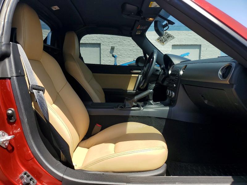 64476396 :رقم المزاد ، JM1NC2PF5B0219672 vin ، 2011 Mazda Mx-5 Miata مزاد بيع