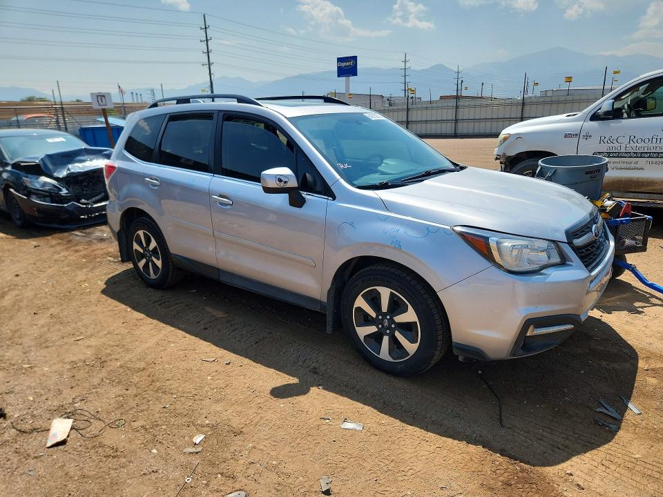 2018 Subaru Forester მანქანა იყიდება აუქციონზე, vin: JF2SJALC9JH532210, აუქციონის ნომერი: 64003286