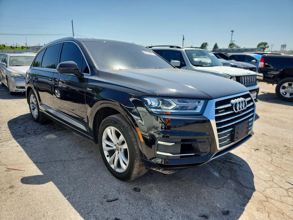 Продажа на аукционе авто 2017 Audi Q7, vin: WA1LABF7XHD045522, номер лота: 66118696