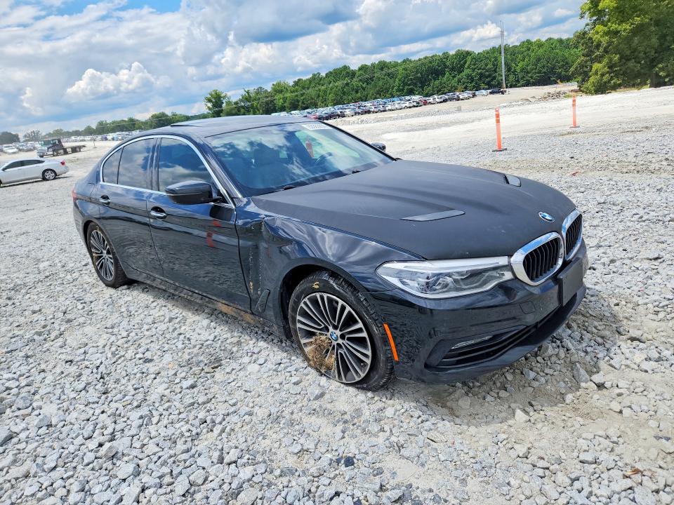 63563856 :رقم المزاد ، WBAJE7C35HG888636 vin ، 2017 Bmw 540 مزاد بيع