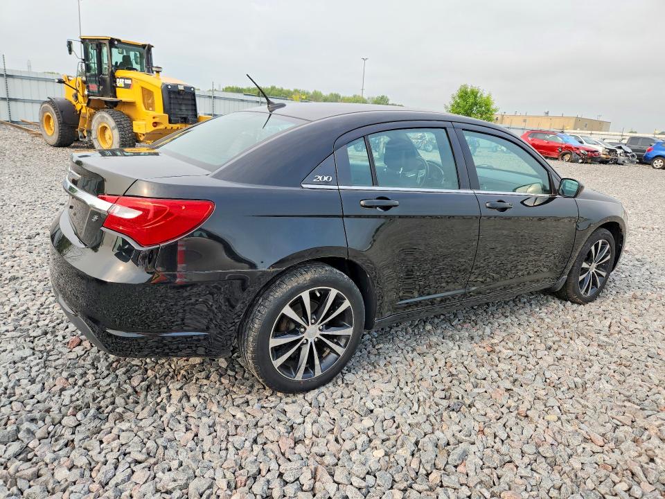 64696246 :رقم المزاد ، 1C3CCBBB9DN674434 vin ، 2013 Chrysler 200 مزاد بيع