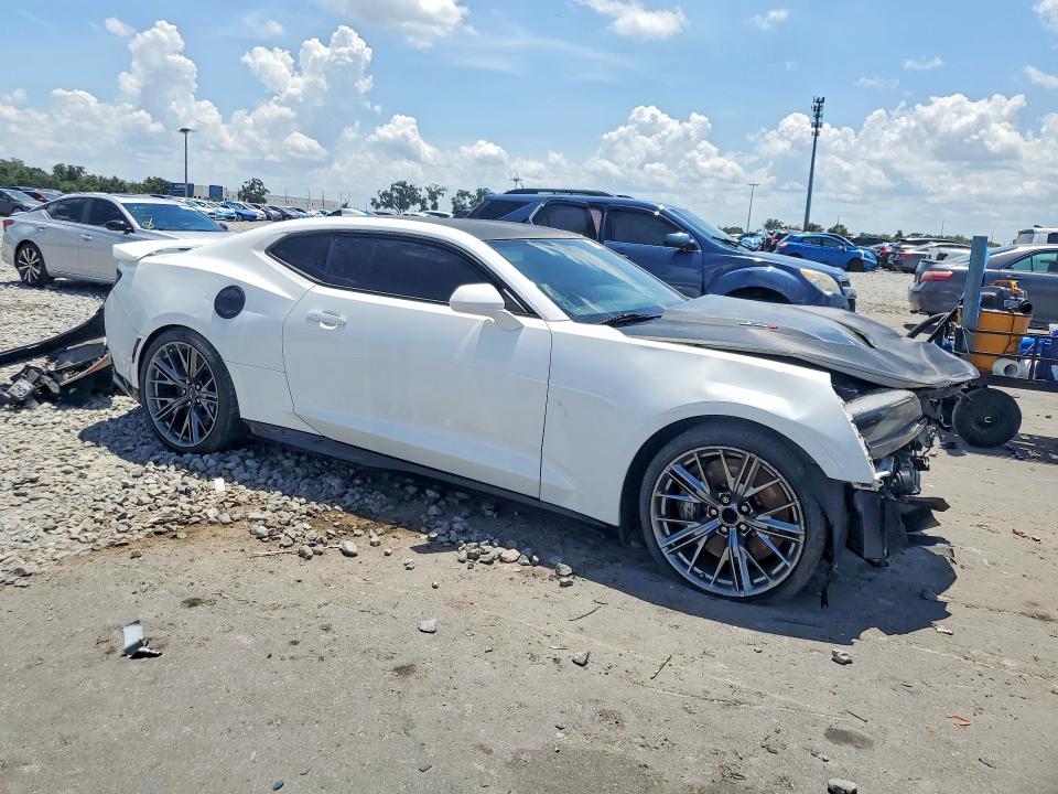 64895136 :رقم المزاد ، 1G1FK1R6XJ0119847 vin ، 2018 Chevrolet Camaro مزاد بيع