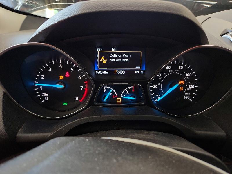 2017 Ford Escape მანქანა იყიდება აუქციონზე, vin: 1FMCU9J98HUE31740, აუქციონის ნომერი: 66004896