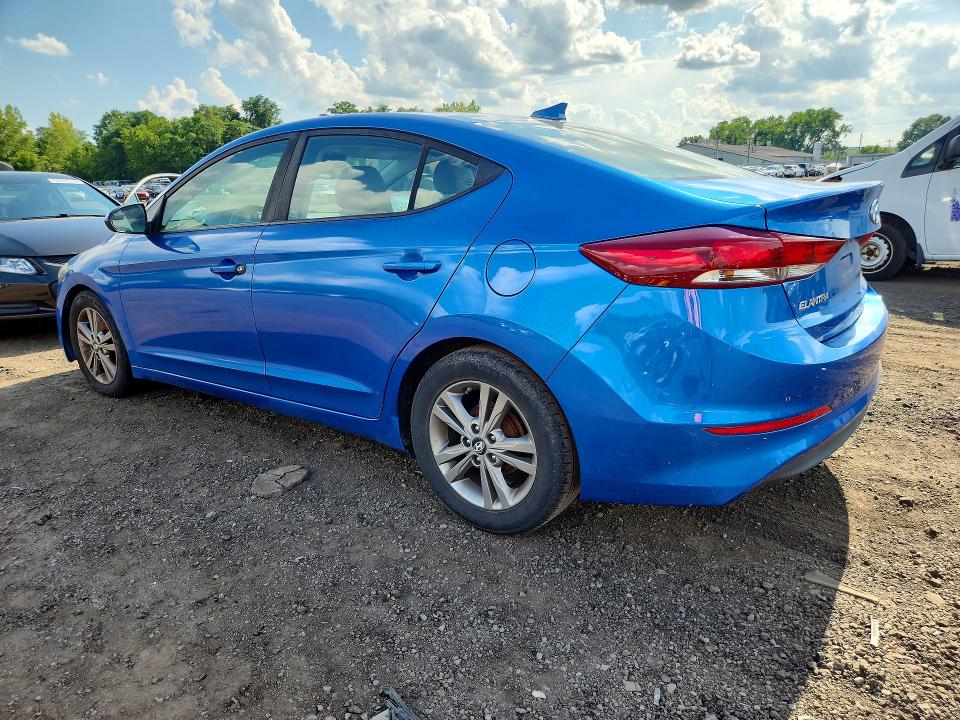 2017 Hyundai Elantra მანქანა იყიდება აუქციონზე, vin: 5NPD84LF1HH130238, აუქციონის ნომერი: 63824466