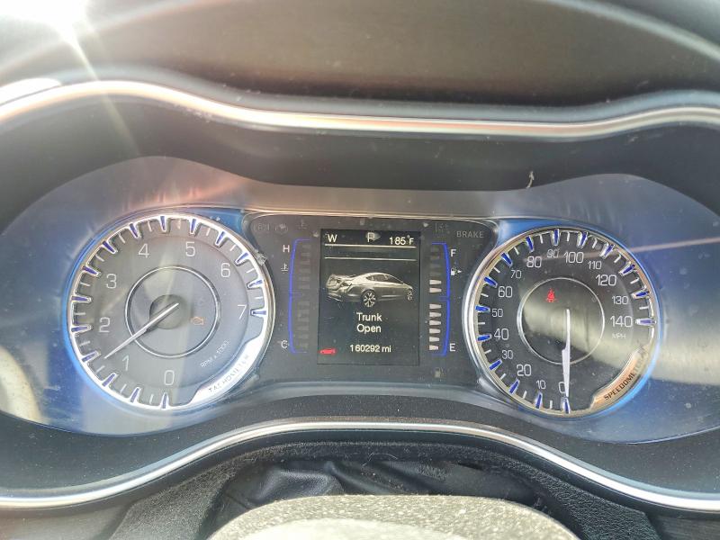 67017006 :رقم المزاد ، 1C3CCCAB3FN602798 vin ، 2015 Chrysler 200 مزاد بيع