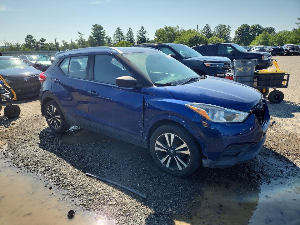2018 Nissan Kicks მანქანა იყიდება აუქციონზე, vin: 3N1CP5CU4JL521380, აუქციონის ნომერი: 64295556